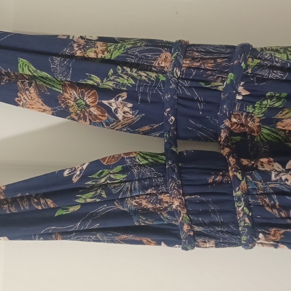 ILLA ILLA Floral Print Halter Dress - Picture 3 of 8